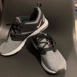 Women Nike Running Shoes